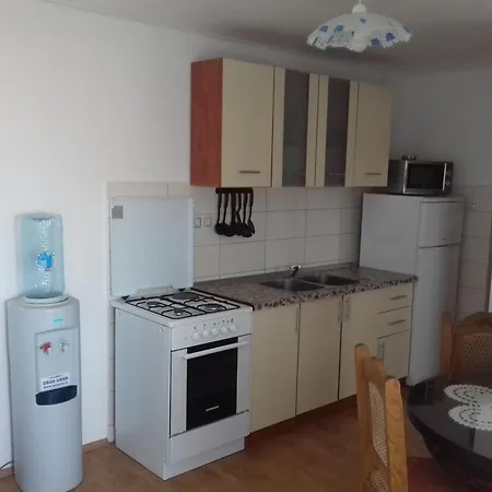 Cuk Apartament *